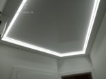 Oświetlenie konturowe w korytarzu