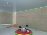 Sufit napinany w basenie z LED po obwodzie