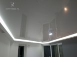 Sufit napinany z LED wzdłuż konturu